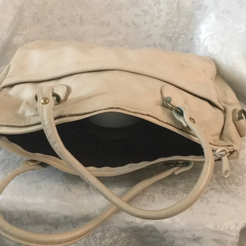 Classic Beige Leather Handbag - Versatile Women's Handbag
